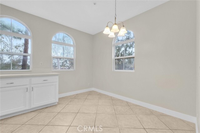 Building Photo - 702 Terra Bella