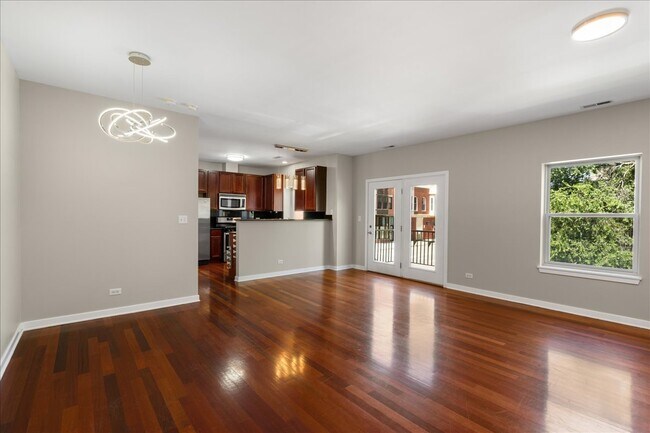 Building Photo - 803 E 41st St