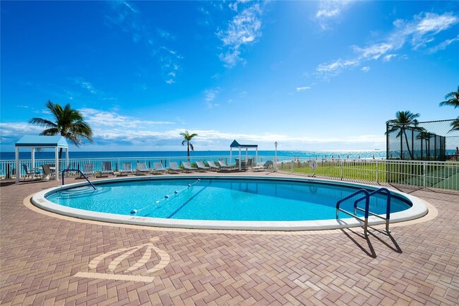 Building Photo - 3850 Galt Ocean Dr