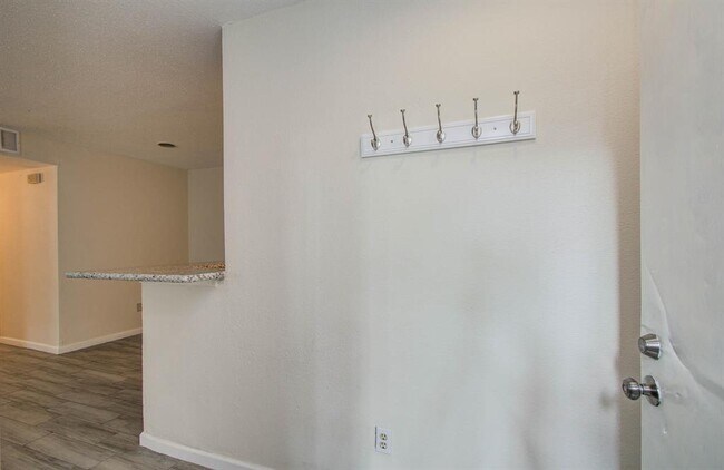 Building Photo - 10202 Forum Park Dr