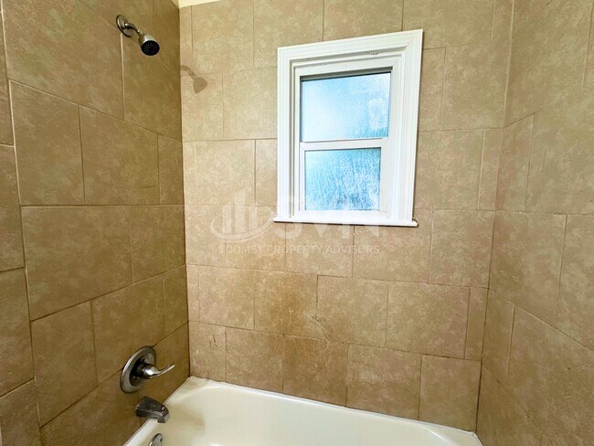 Building Photo - 1210 Athey Rd