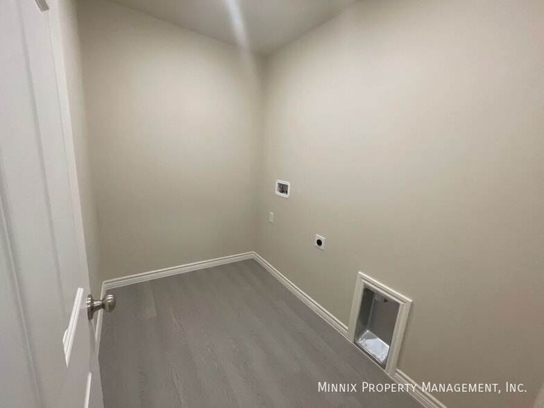 Building Photo - 1345 Bajada St