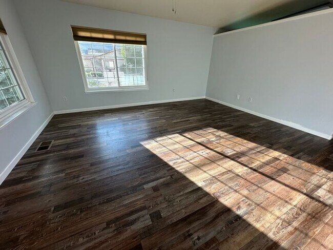 Building Photo - 17597 Grand Valley Ct