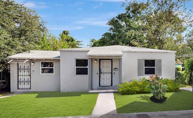 Primary Photo - 5329 NW 8th Ave