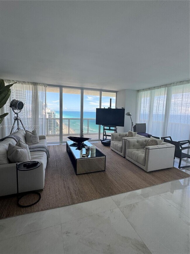 Building Photo - 1830 S Ocean Dr