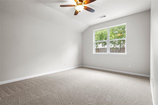 Building Photo - 1104 Primrose Dr