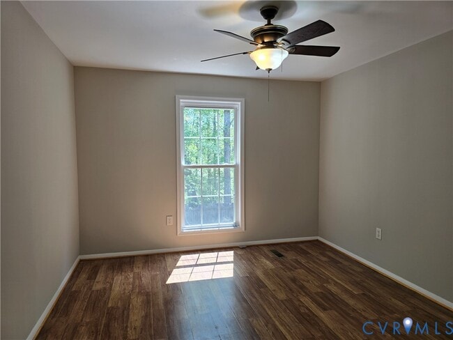 Building Photo - 757 Pleasant St