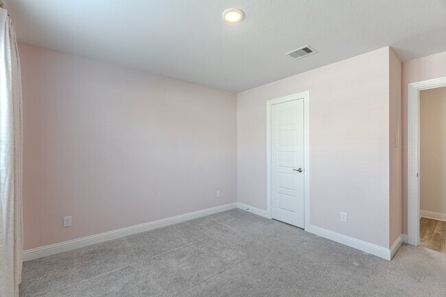 Building Photo - 9840 Sweet Flag Ct