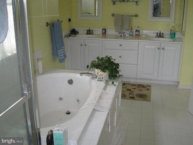 Building Photo - 4055 Carrick Ct