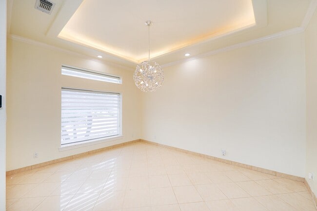 Building Photo - 314 Bordeaux Dr