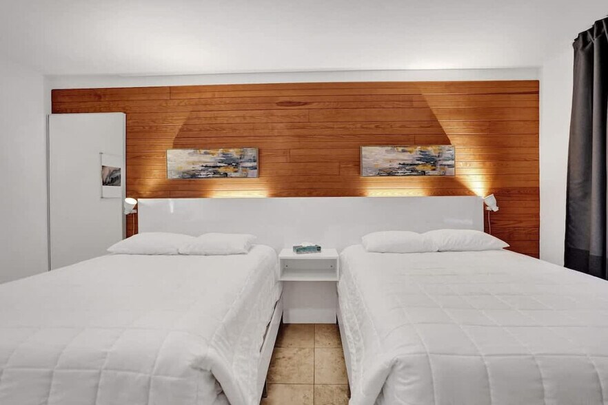 Building Photo - 3215 NE 7th St