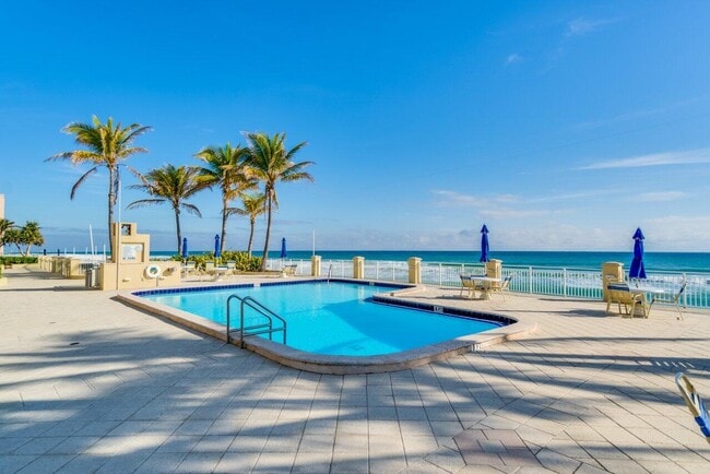 Building Photo - 3475 S Ocean Blvd