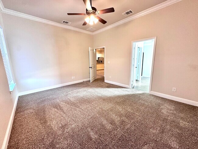 Building Photo - 7526 102nd St