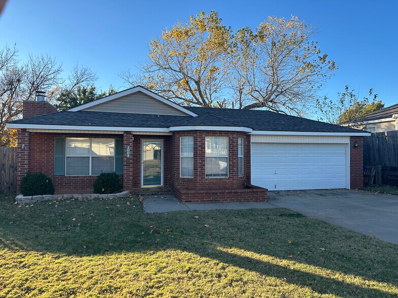 Building Photo - 1004 Shadowlake Rd