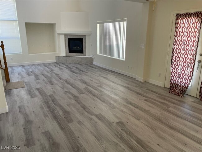 Building Photo - 2413 Cliffwood Dr