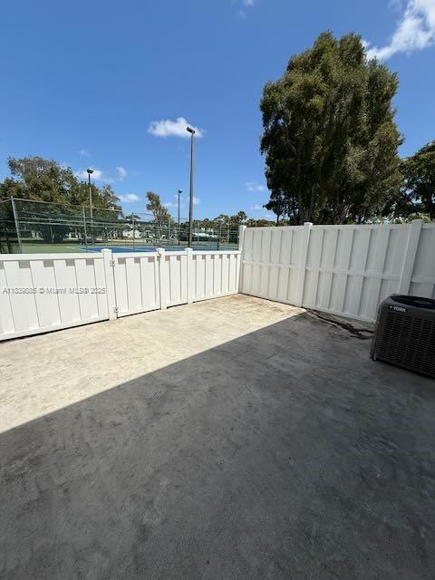 Building Photo - 3715 Savoy Ln