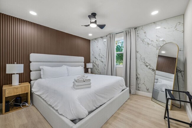 Building Photo - 510 79th Ave