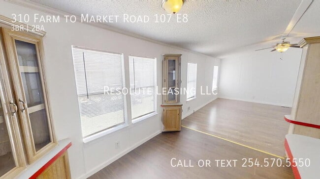 Building Photo - 310 FM107