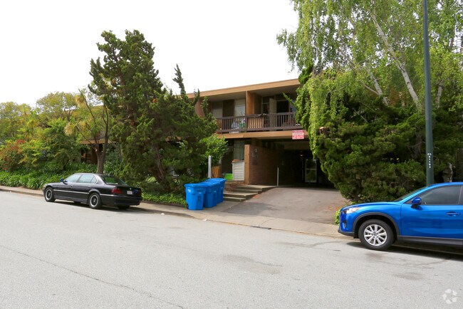 Building Photo - 1775 Marco Polo Way