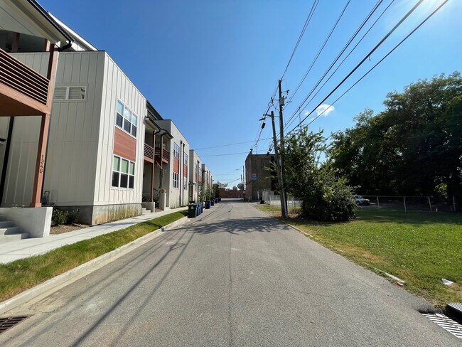 Building Photo - 1348 Slayton St