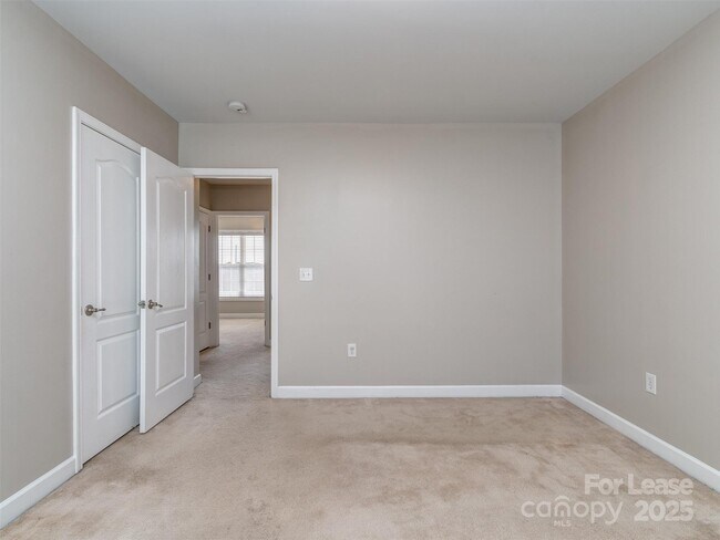 Building Photo - 2074 Ayrsley Town Blvd