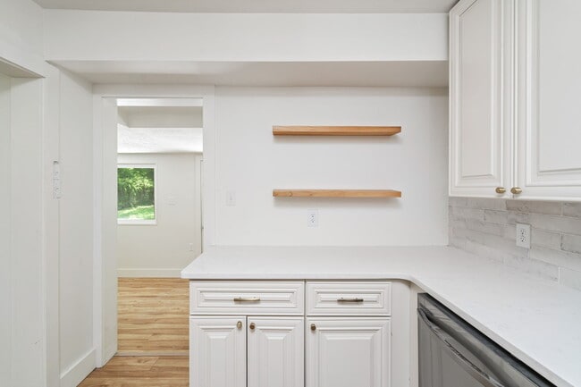 Building Photo - 415 Taliwa Dr