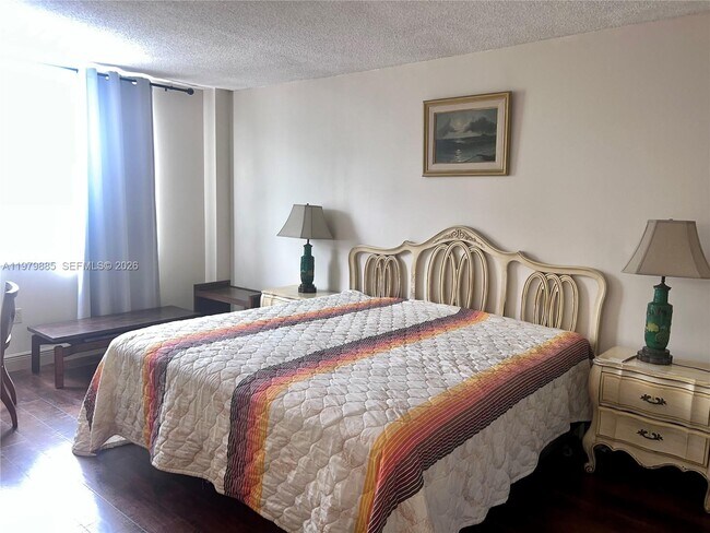 Building Photo - 2801 NE 183rd St