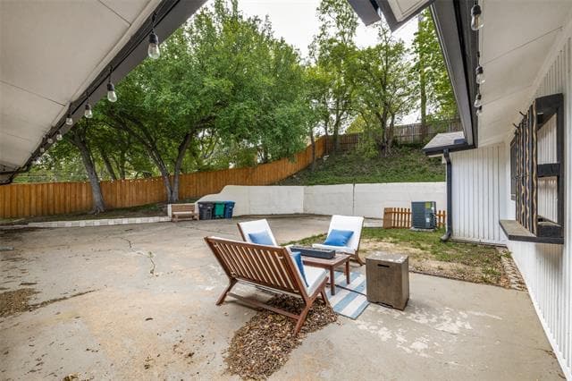 Building Photo - 625 Blue Lake Dr