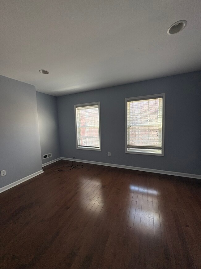 Building Photo - 811 N 15th St