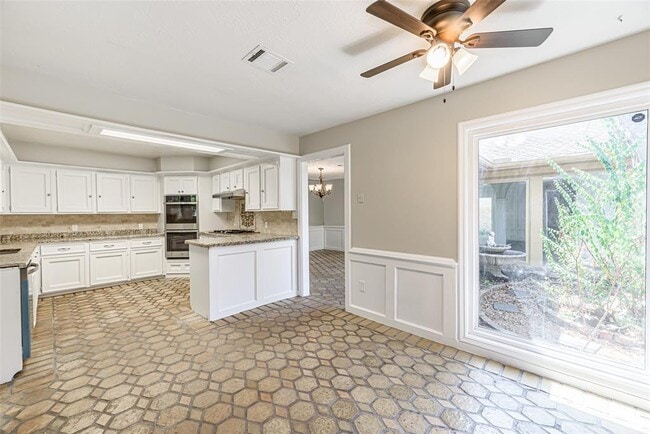 Building Photo - 102 Butlers Ct