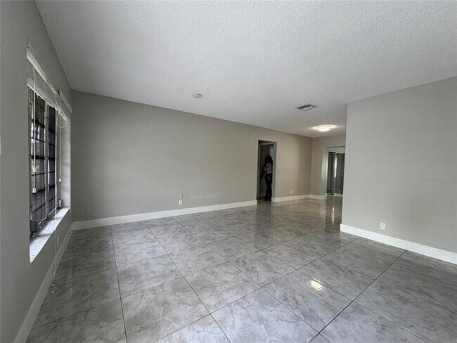 Building Photo - 6712 NW 60th St