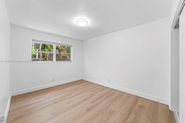 Building Photo - 2457 NE 183rd St
