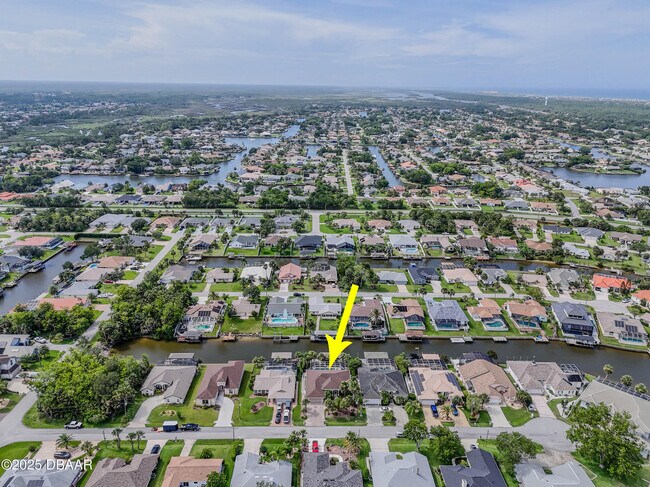 Building Photo - 15 Coolidge Ct