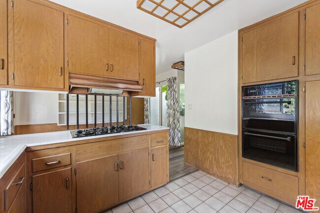 Building Photo - 3582 Verdugo Vista Terrace