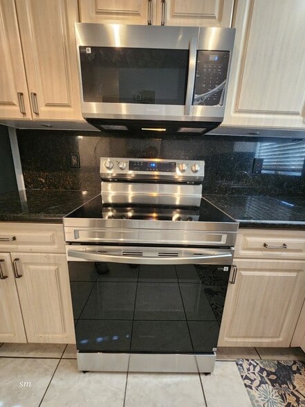 Building Photo - 119 Hidden Ct Rd