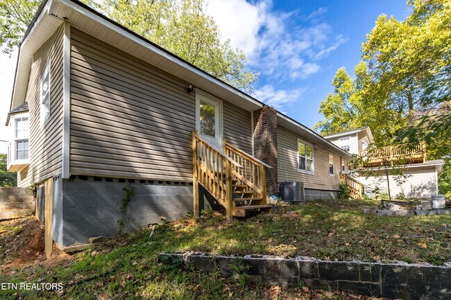 Building Photo - 770 Mahoney Rd