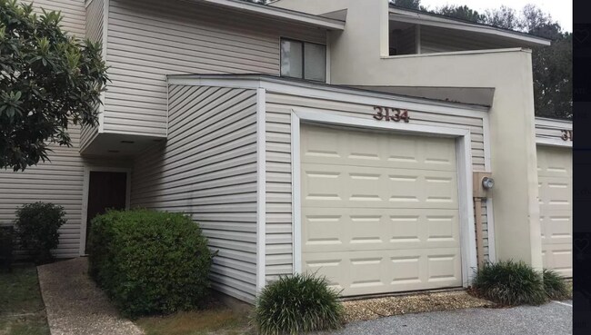 Building Photo - 3136 Tyndall Dr