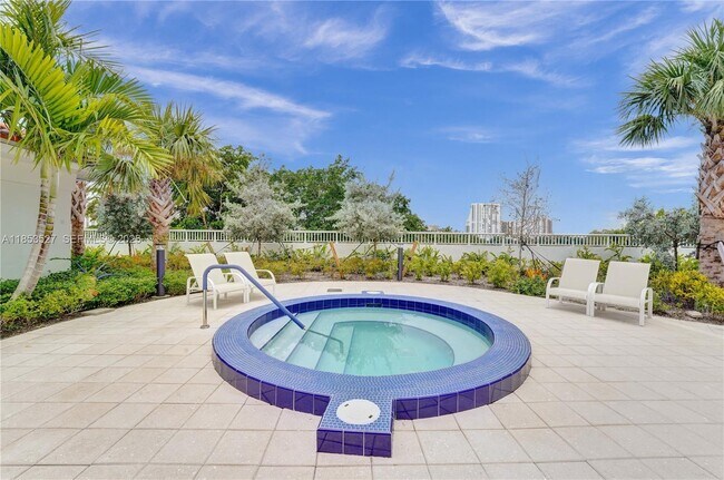 Building Photo - 20281 E Country Club Dr