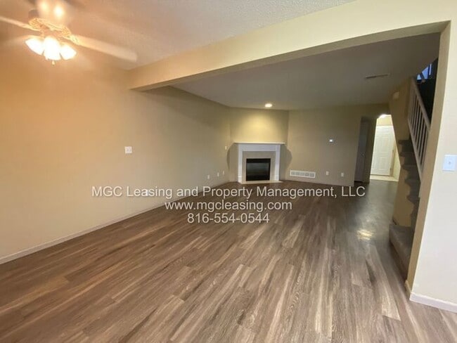 Building Photo - South Garden Two Bedroom Townhome