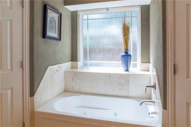 Building Photo - 8701 Woodstream Dr