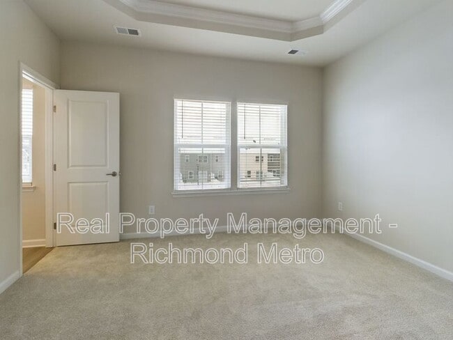 Building Photo - 2031 Turtle Pkwy