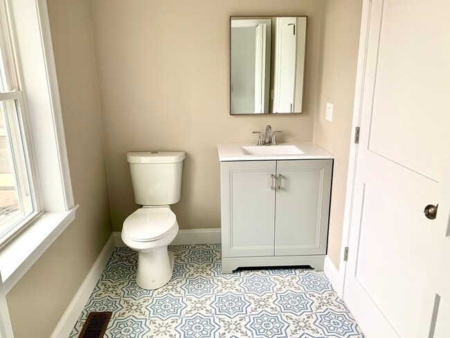 Building Photo - 178 Highland Ave