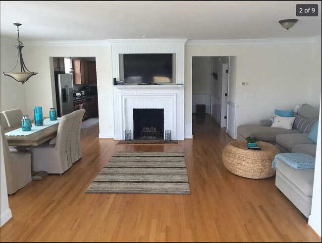 Building Photo - 2068 Tazewell Rd