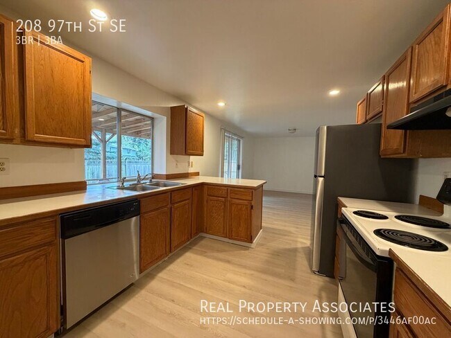 Building Photo - 208 97th St SE