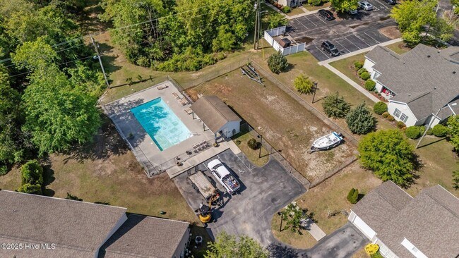 Building Photo - 4513 Country Club Rd