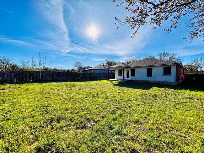 Building Photo - 1212 Sleepytime Trail