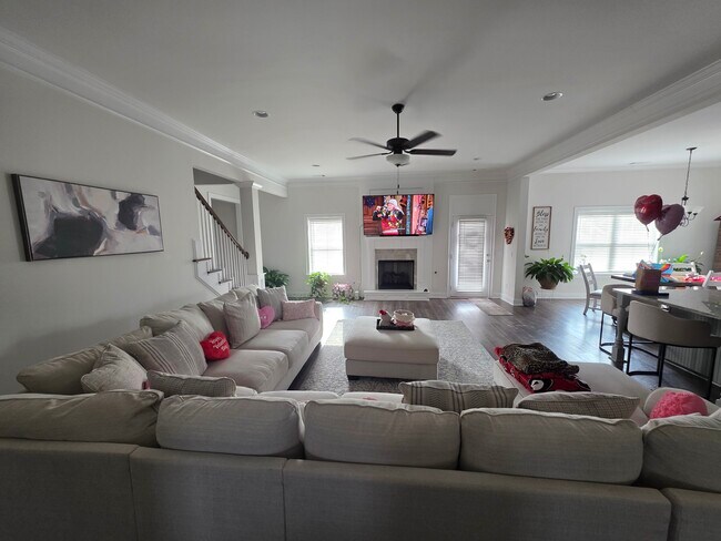 Building Photo - 432 Setter Trail