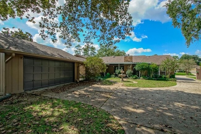 Building Photo - 131 Kingston Dr