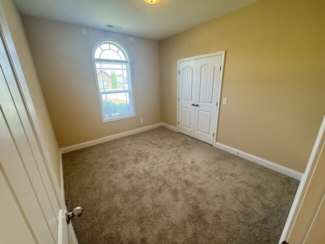 Building Photo - 3617 Jerry Anderson Dr