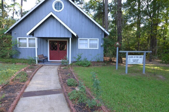 Building Photo - 9902 Trailway Dr